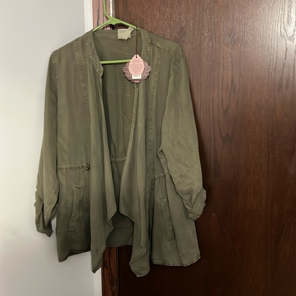Know rose women’s XL olive green cardigan